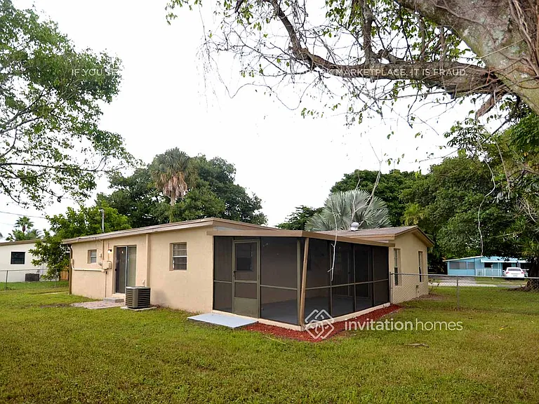 1401 NW 58th Ave — Photo 9