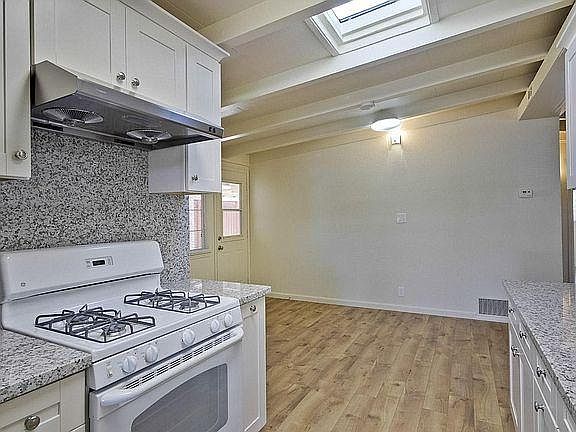 4th image of 33470 Golden State Dr