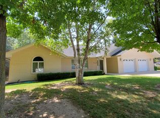 N72W13901 Good Hope Rd, Menomonee Falls, WI 53051