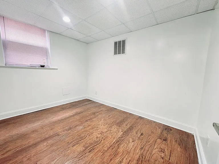 280 Washington Ave #5 — Photo 8