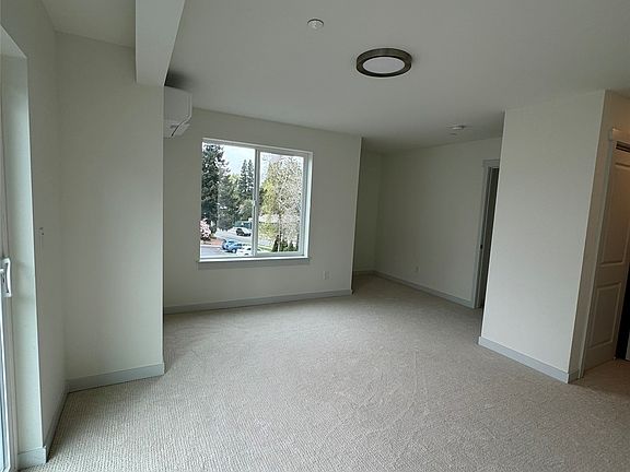 4th image of 13249 Ambuam Boulevard SW #B