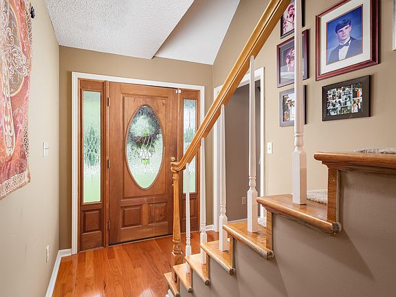 4th image of 411 Brandenburg Dr