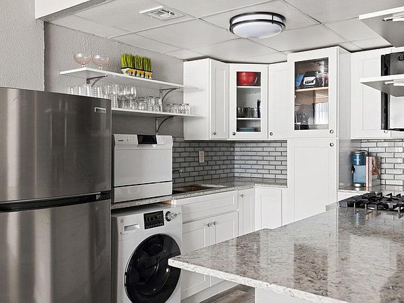 3rd image of 1800 Lavaca St APT 207