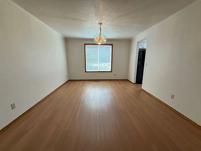 3 bed, 2.5 bath, 1803 sqft, $2,495 — Photo 3