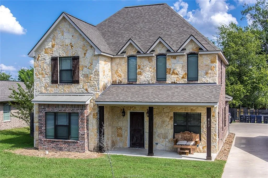 5 bed, 4.5 bath, 2275 sqft, $3,795 — Photo 1