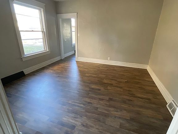 4th image of 139 Park Ave #139