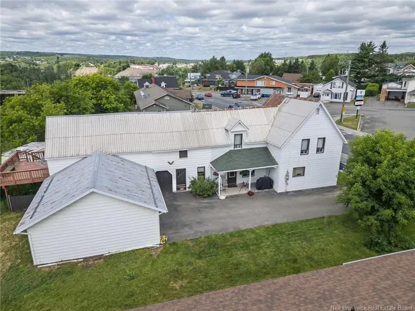 90 Tobique Rd, Grand Falls, NB E3Y 1B9