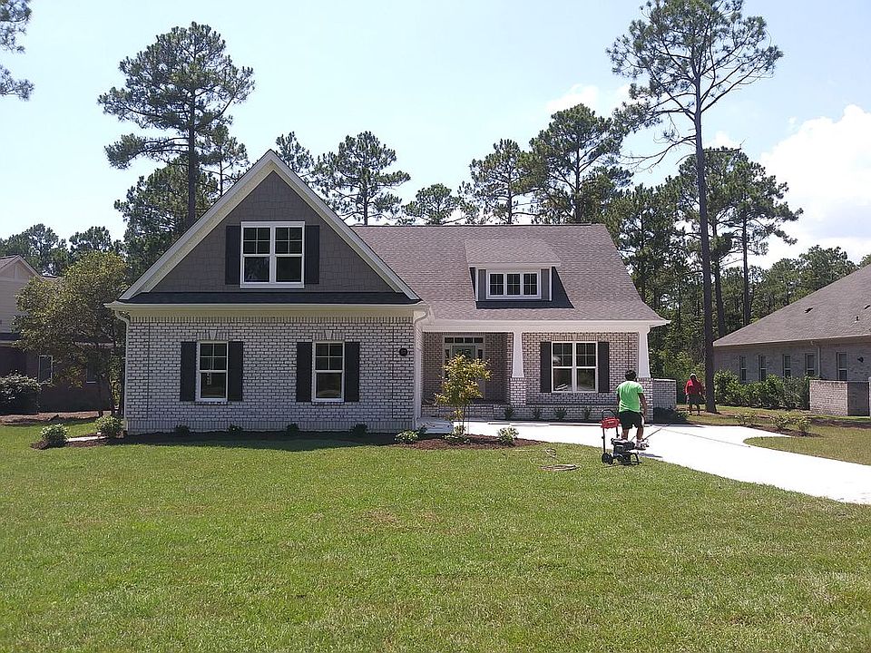 2nd image of 537 Riverwood Dr SE