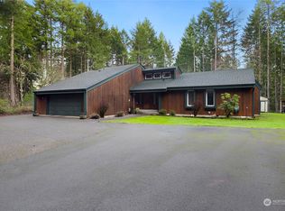 4832 Shellridge Rd NW, Olympia, WA 98502