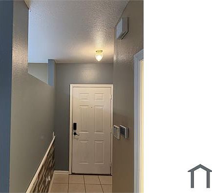 3rd image of 1090 Vineland Pl