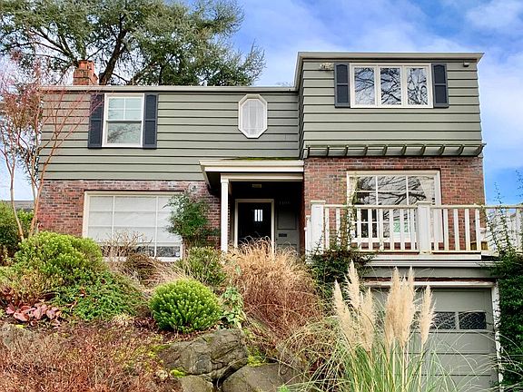 2nd image of 4406 51st Ave NE