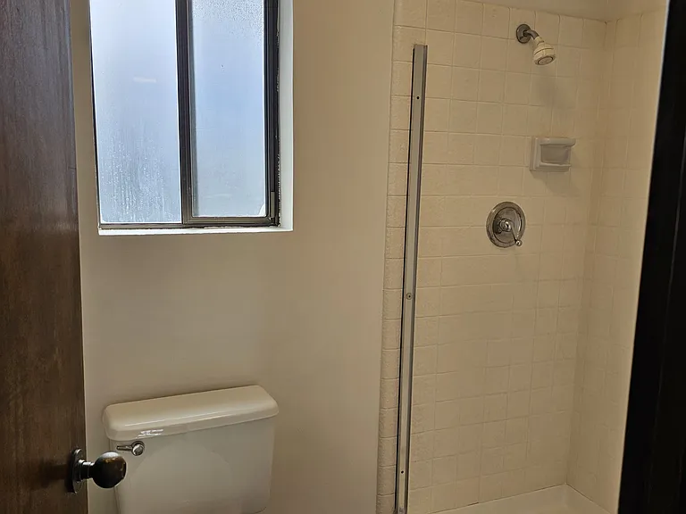 3914 Alameda Ave — Photo 19
