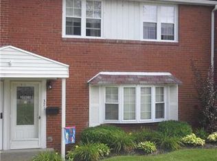 371 Macassar Dr, Pittsburgh, PA