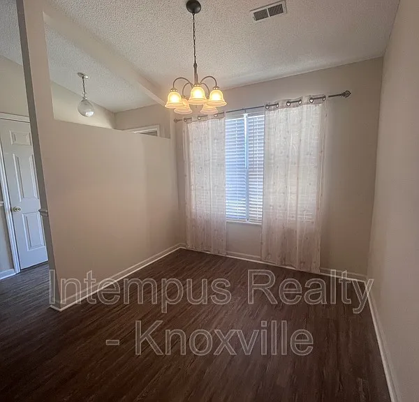 813 Villaview Way — Photo 7