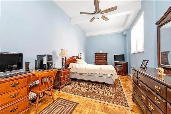 Sold by Benjamin Realty Since 1980 | media 7