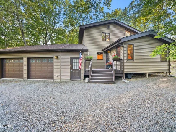 126 Granite Dr, Hawley, PA 18428