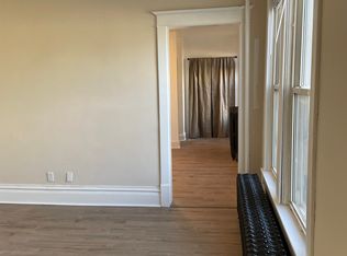 128 S 6th St #1, Rochelle, IL 61068