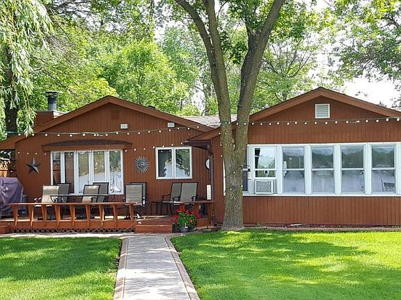 4th image of 27536 Lakewood Dr NW