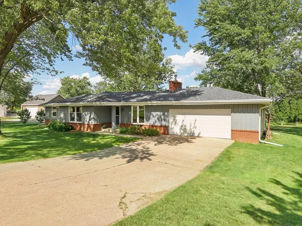 W315N646 Huckleberry WAY, Delafield, WI 53018