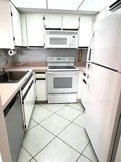 969 Sonesta Ave NE #208 — Photo 6
