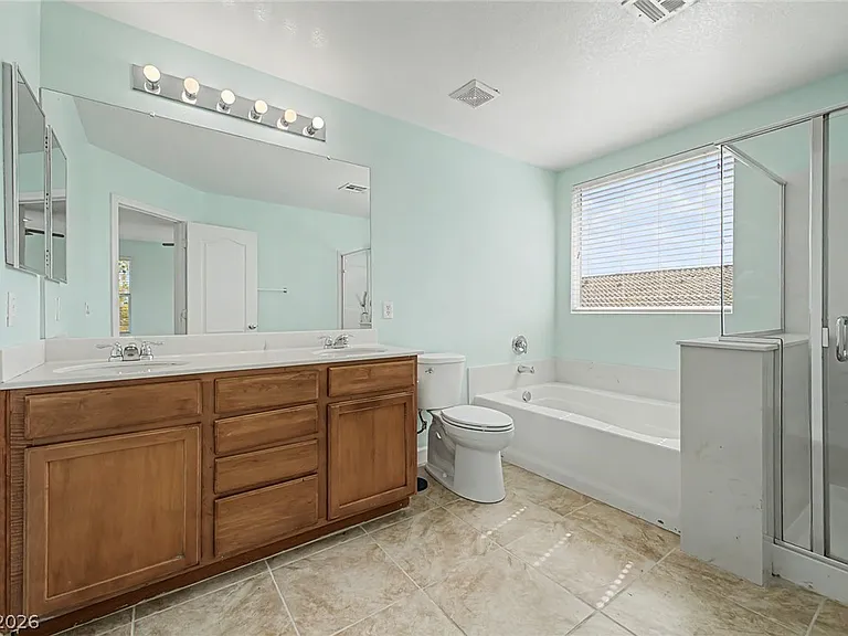 10907 Castle Fountain St — Photo 18