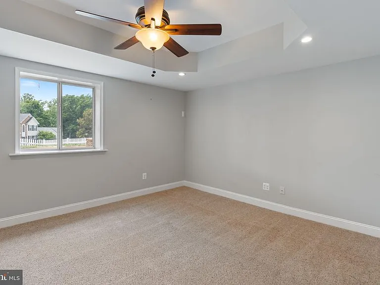 7495 Cavalcade Dr — Photo 31