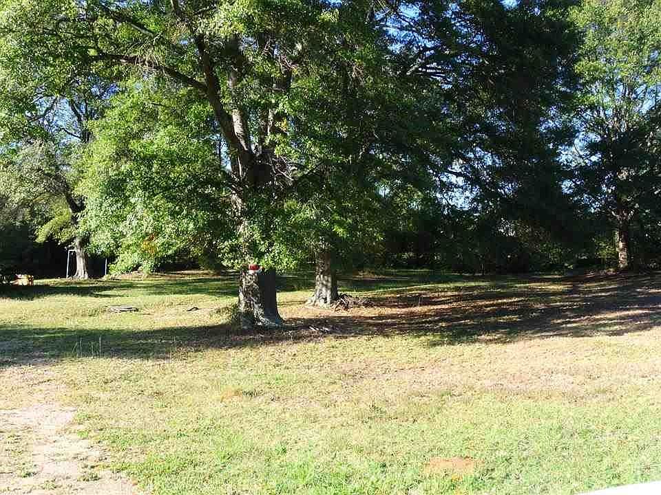 2nd image of 502 Old Boiling Springs Rd