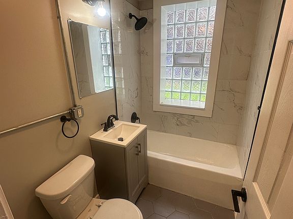 5th image of 5948 Park Pl #3
