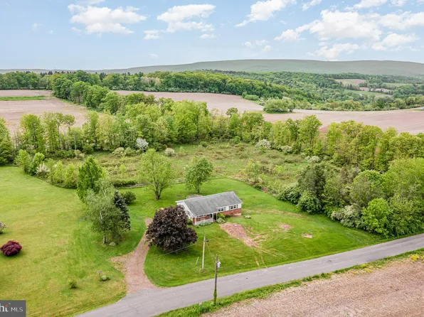 150 Cherry Ln, Zion Grove, PA 17985