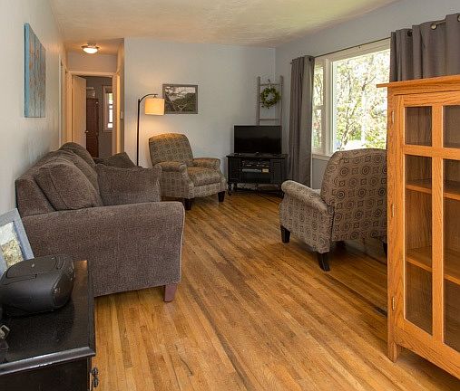 4th image of 2905 Scenic Dr