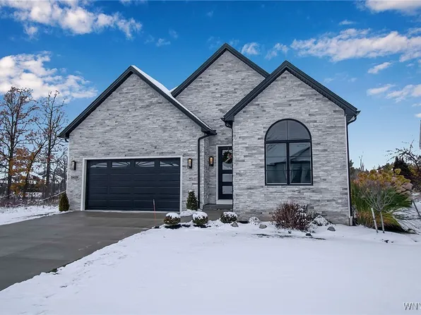 5419 Alderbrook Ln, Clarence, NY 14031