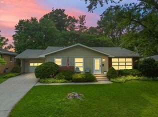 4 Foley Ave, Bloomington, IL 61701