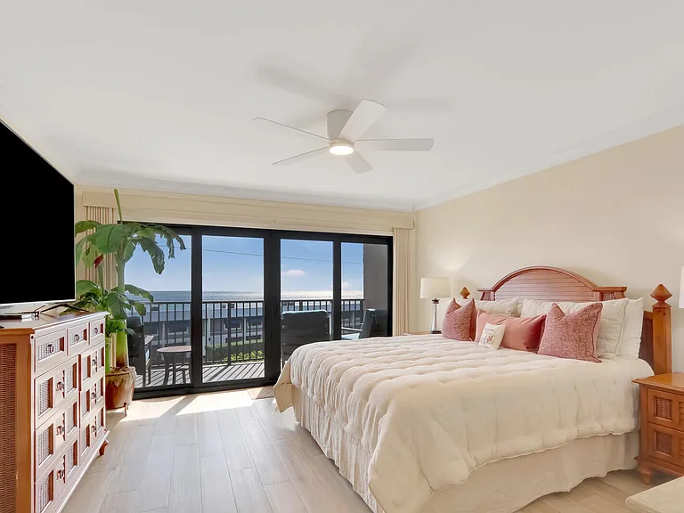 1055 Ocean Dr #403 — Photo 11