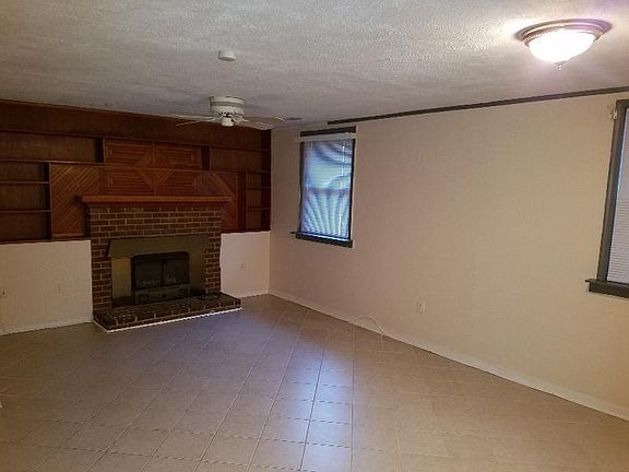 4th image of 1543 Sadlers Wells Dr