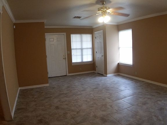 4th image of 1134 N Gardner Ave