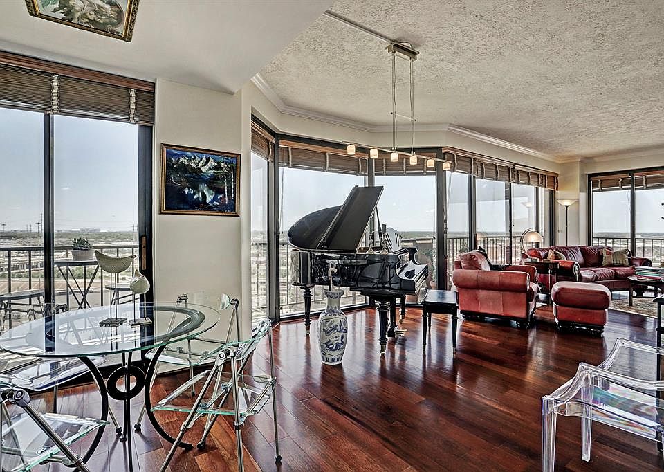 COMBINATION DINING ROOM & LIVING ROOM WITH BABY GRAND PIANO