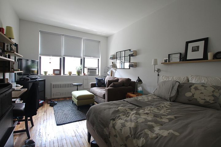 2nd image of 319 E 90th St #3F