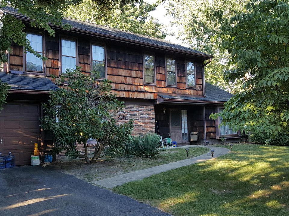 1st image of 1555 Laguna Ln