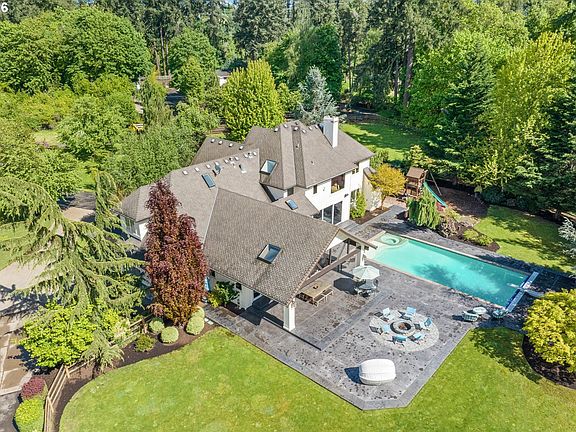 3rd image of 31553 SW Isle Way Ln