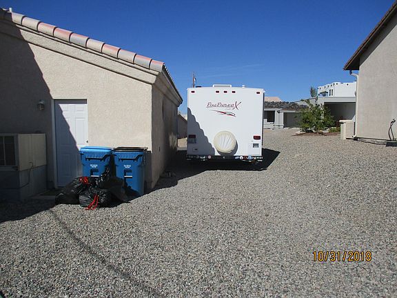 2nd image of 3048 Caravan Dr