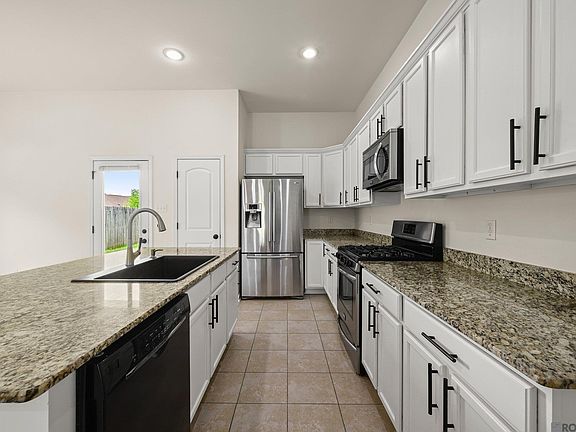 4th image of 37238 Market Place Dr