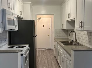The Regency, Sherman Oaks, CA 91423