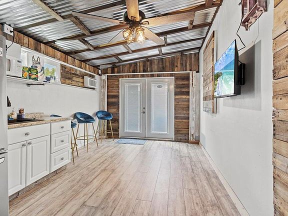 5th image of 170 Banyan Drive