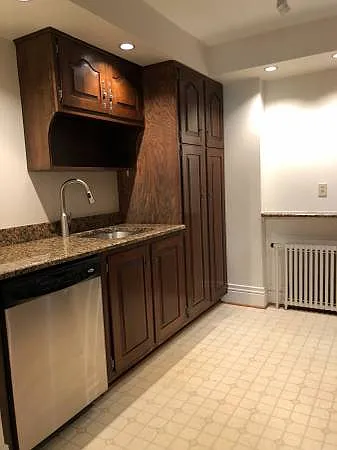 1370 East Ave #2 — Photo 3