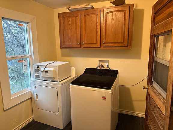 5th image of 3205 N Lindsay Ave