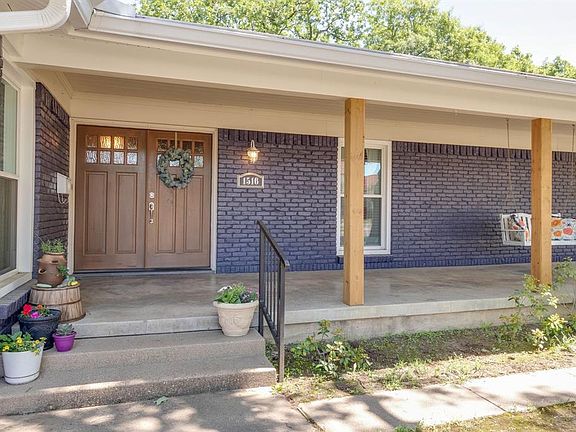 2nd image of 1516 Canyon Oaks Dr