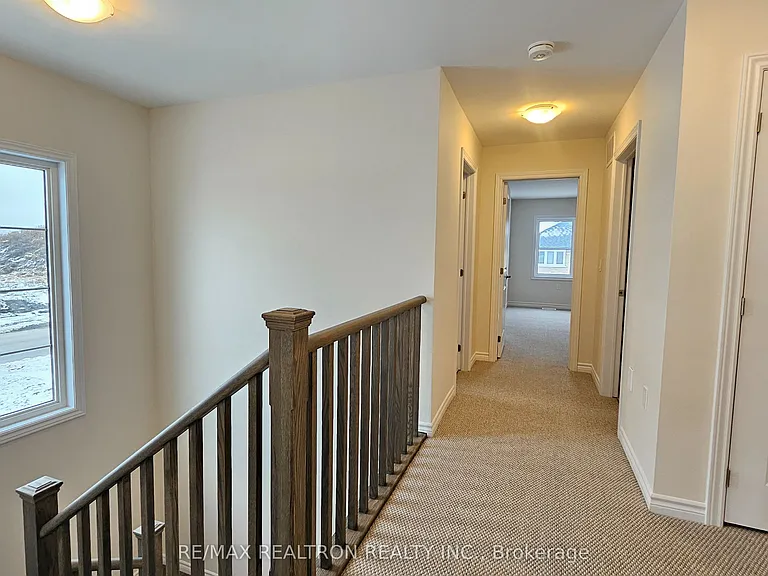 16 York Dr — Photo 10
