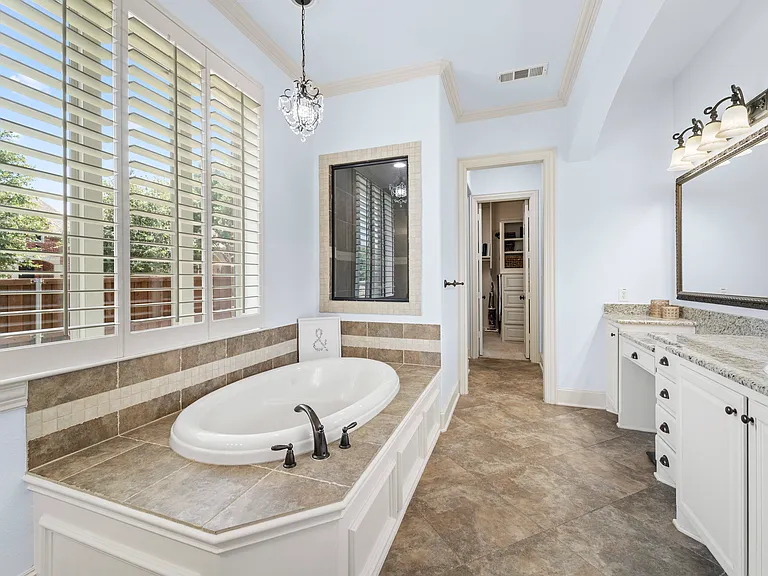 1308 Cotulla Dr — Photo 12