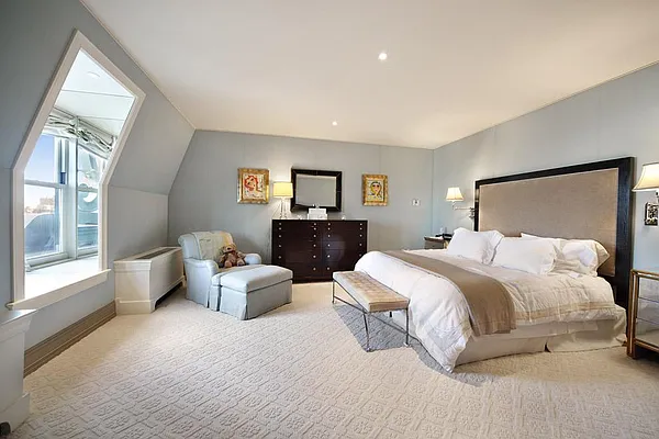 Sold by Corcoran | media 2