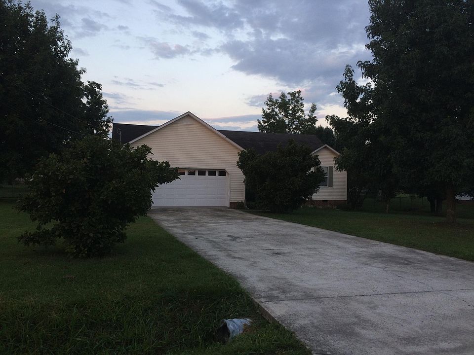 2nd image of 204 Boone Dr